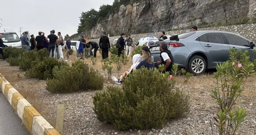 Türkiyədə yol qəzasında 15 nəfər yaralanıb