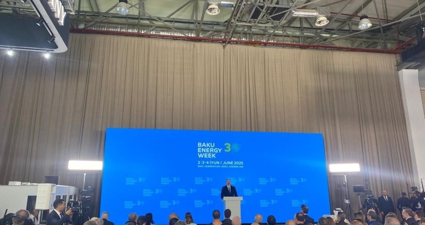 Prezident Bakı Ekspo Mərkəzində rəsmi açılışda iştirak edir