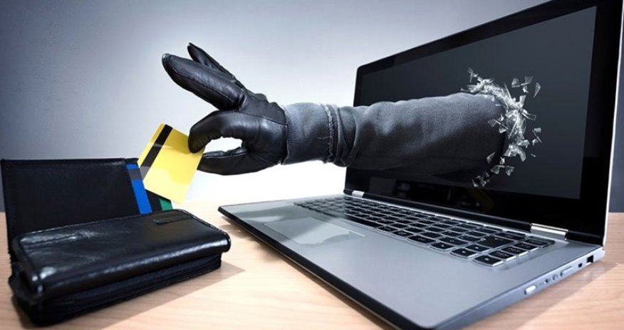 Həftəsonu kartlardan 5 min manatdan çox vəsait oğurlanıb