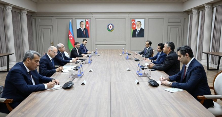 Əli Əsədov Pakistanın neft naziri ilə görüşüb