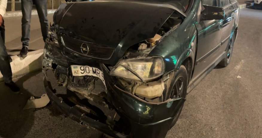 Sumqayıtda üç avtomobil toqquşub, xəsarət alanlar var