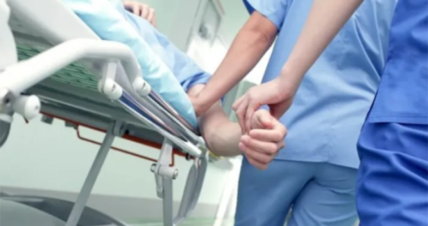 15 yaşlı məktəbli üçüncü mərtəbədən yıxılıb