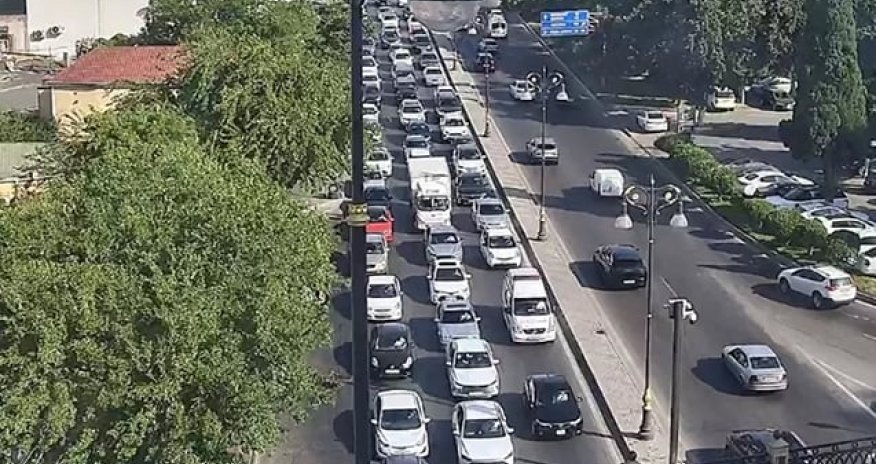 Bəzi yollarda tıxac var - Siyahı