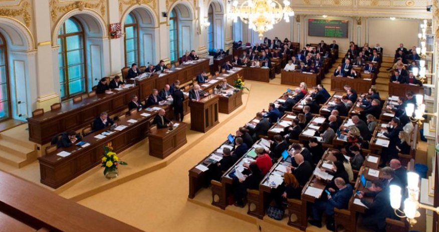 СМИ: Оппозиция потребовала отставки кабмина Чехии