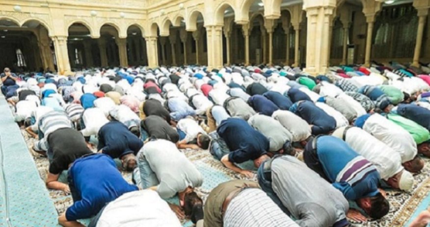 Azərbaycanda bayram namazı qılınıb