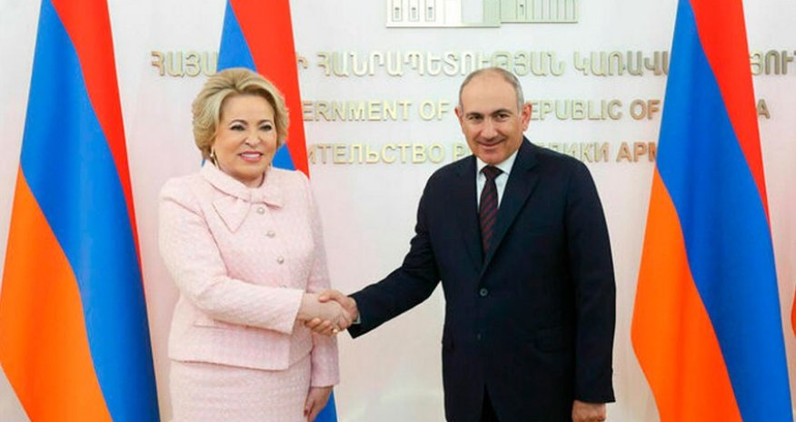 Matviyenko Paşinyanla görüşüb