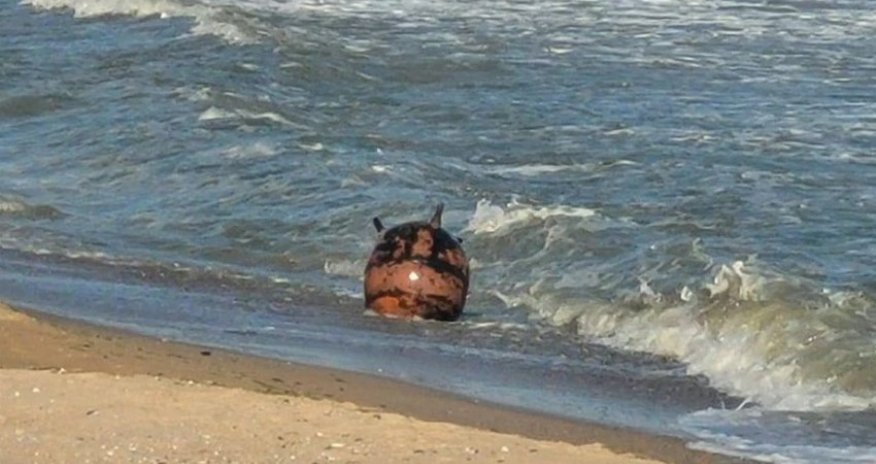 В Украине два человека подорвались на морской мине