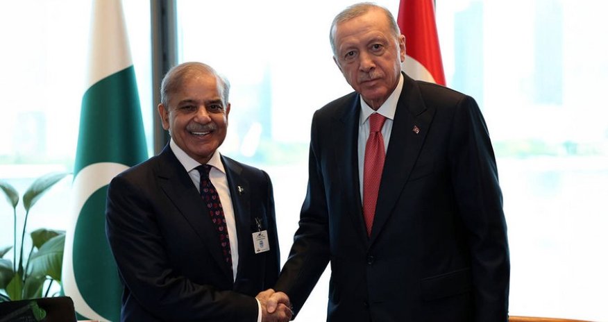 Ərdoğan Şəriflə regional məsələləri müzakirə edib