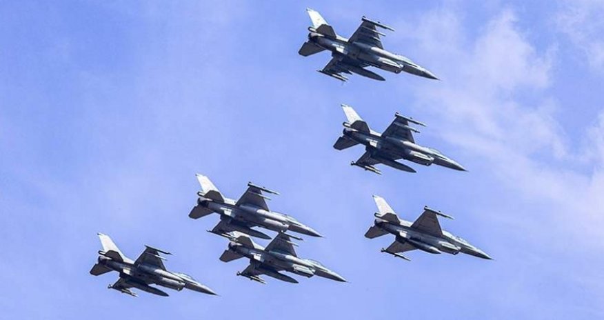 Польша подняла в воздух самолеты из-за активности России