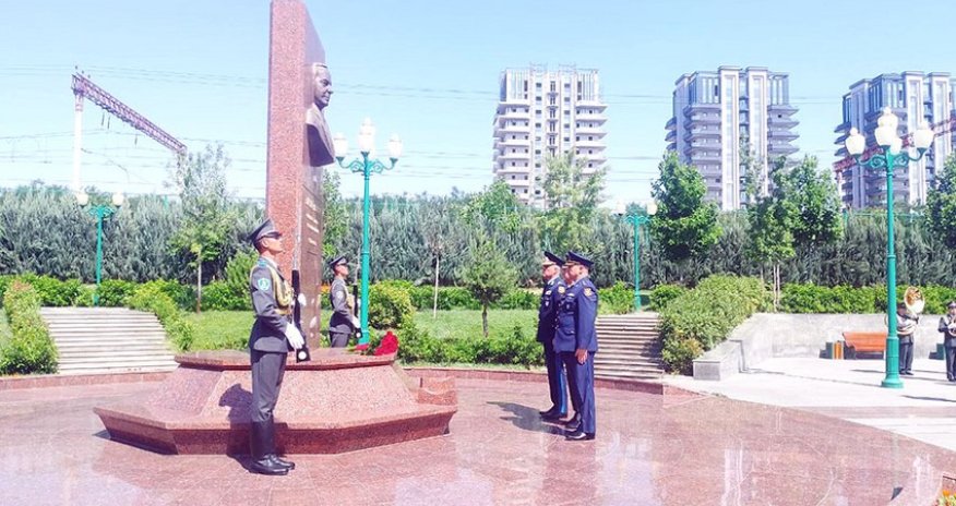 Azərbaycan HHQ komandanı Özbəkistana səfər edib