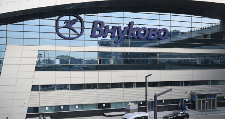 Аэропорты Внуково и Шереметьево временно приостановили работу