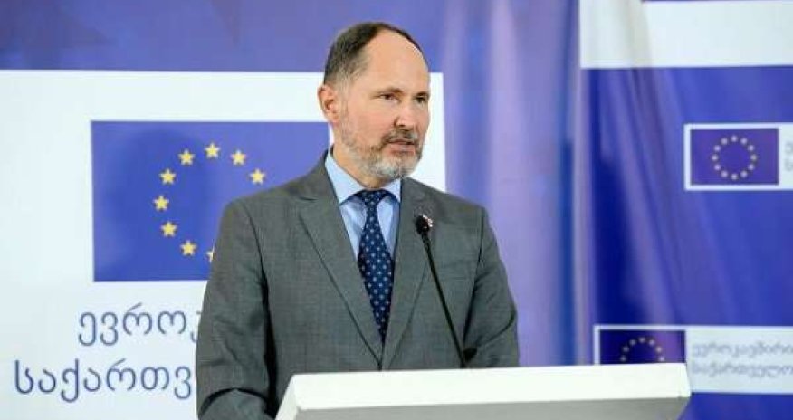 Aİ Gürcüstanla vizasız rejimi müzakirə edir