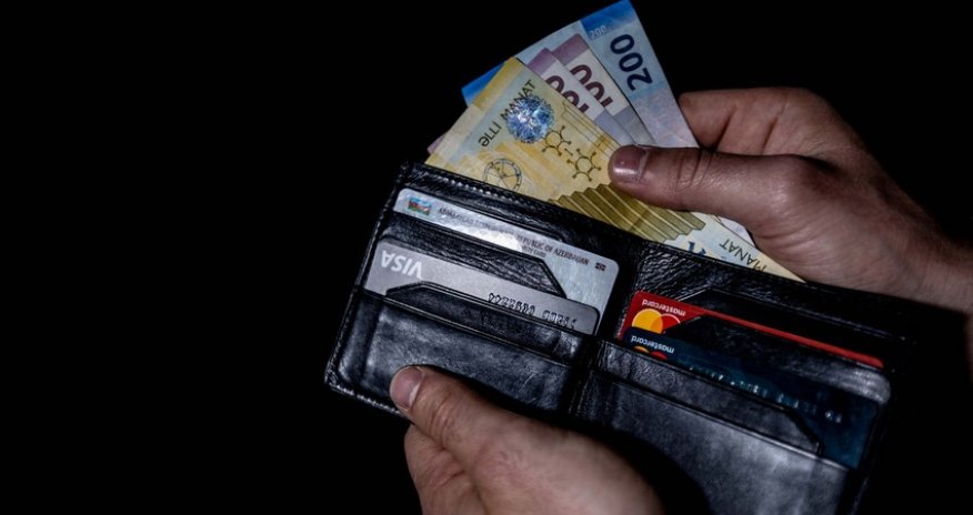Среднемесячная зарплата в Азербайджане выросла более чем на 9%