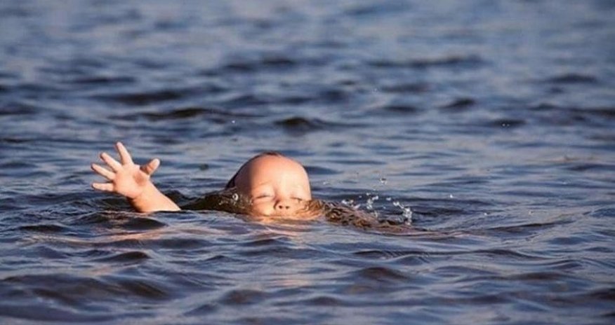 Bilgəhdə uşaq dənizdə batıb