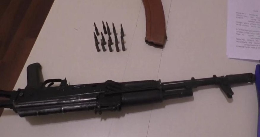 Qanunsuz silah-sursat əldə etməkdə şübhəli bilinən şəxslər saxlanılıb