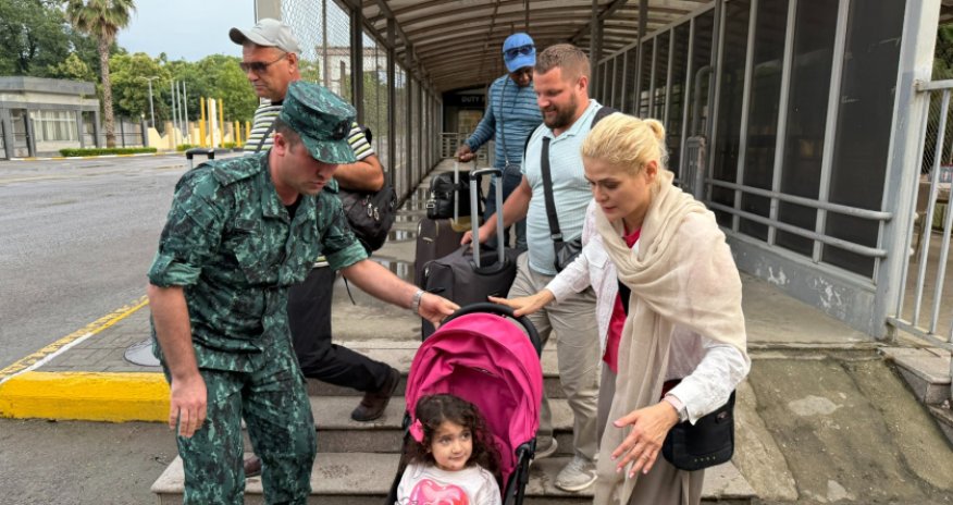 Belarus vətəndaşları Azərbaycana təxliyə olunub