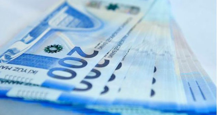 Əhalinin banklarda əmanəti 10% artıb - Rəsmi