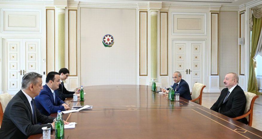 Prezident Özbəkistanın investisiya, sənaye və ticarət nazirini qəbul edib