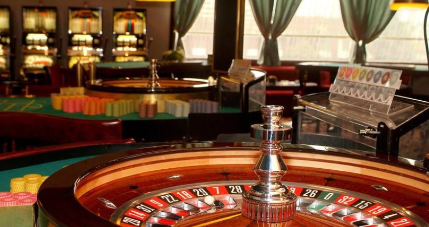 Kazino ilə bağlı qanun ilk oxunuşda təsdiq edilib