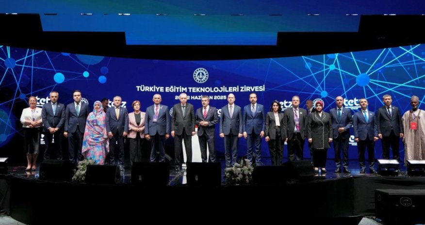 Азербайджан принял участие в международном саммите образовательных технологий в Стамбуле