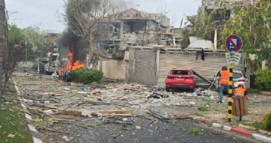 После ударов Америки Иран бьет по Израилю: есть разрушения и раненые - Oбновлено