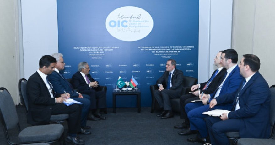 Azərbaycan və Pakistan XİN başçıları görüşüblər