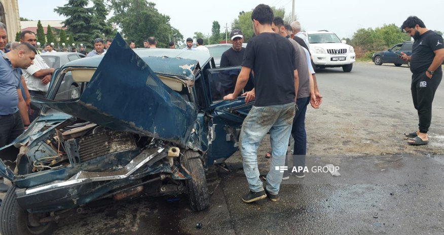 Lənkəranda yük və minik avtomobilləri toqquşub