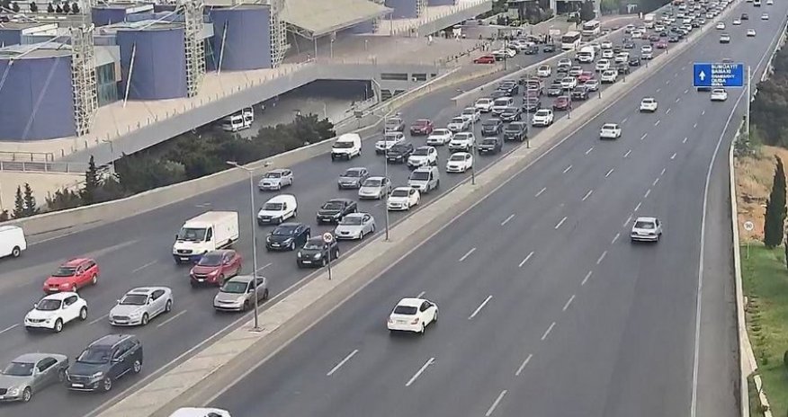 Bakıda bu yollarda sıxlıq var - SİYAHI