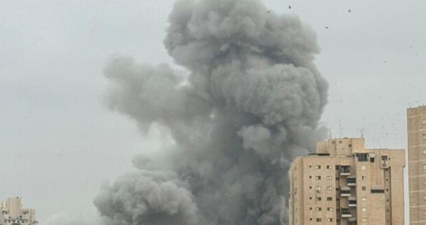 
İran Səhiyyə Nazirliyi: İsrailin zərbələri nəticəsində 600 nəfər həlak olub