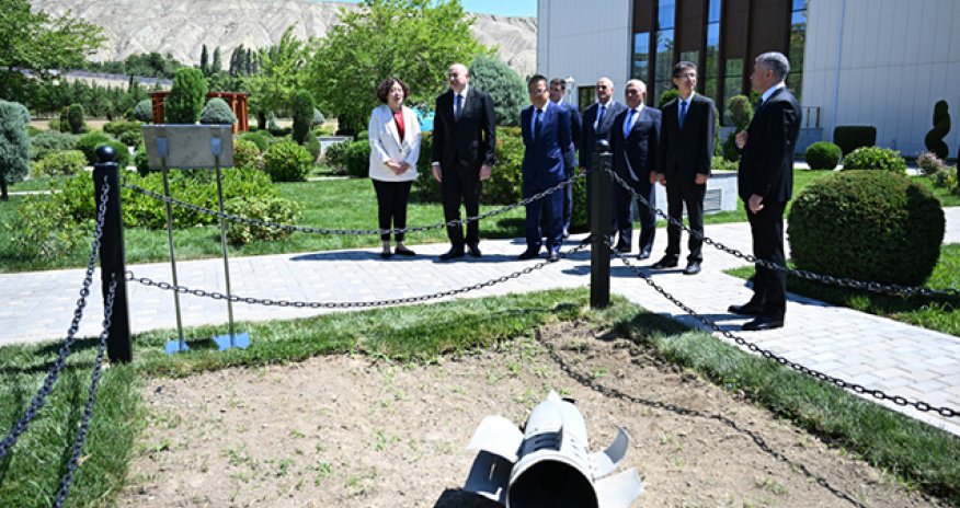 Prezident Mingəçevirdə İES-ə atılan raketin düşdüyü ərazidə olub