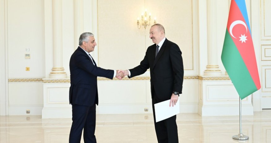 İlham Əliyev İranın Azərbaycanda yeni təyin olunmuş səfirinin etimadnaməsini qəbul edib