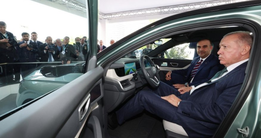 Эрдоган протестировал новую модель электромобиля TOGG