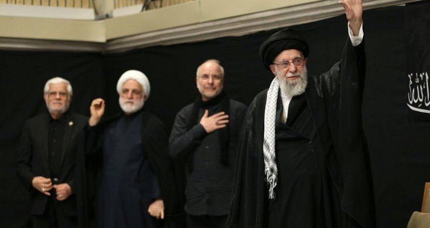 Верховный лидер Ирана Хаменеи появился на публике спустя долгое время