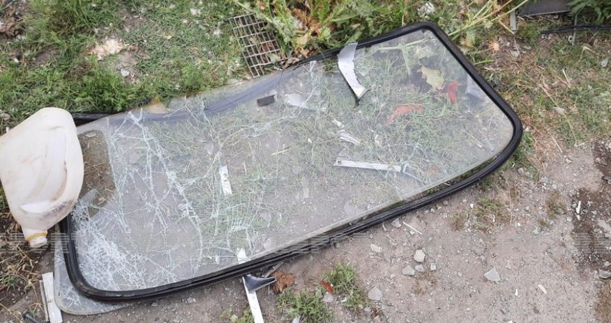 Qazaxda minik avtomobili aşıb, ölən var