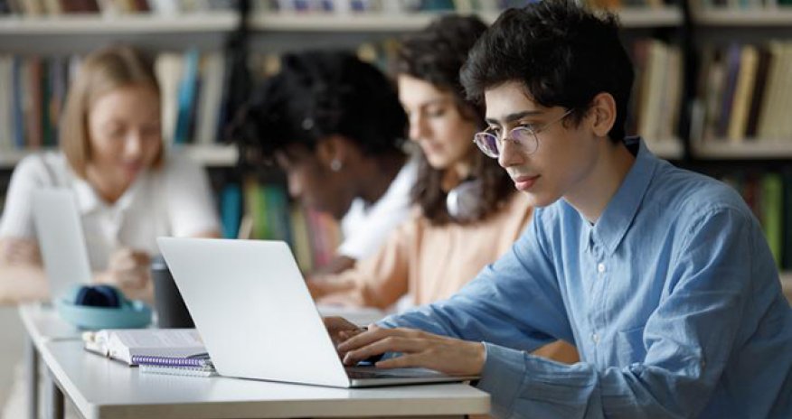 Hazırda 376 nəfər ikili diplom proqramları üzrə xaricdə təhsil alır