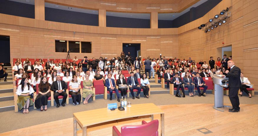 Kəsilən müəllimlərin ən çoxu bu universiteti bitirib