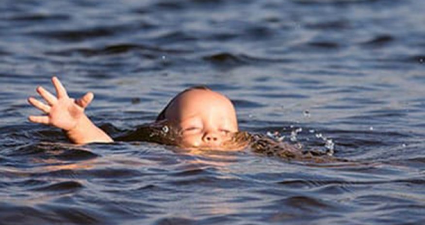 Zaqatalada 2 yaşlı uşaq çayda boğulub