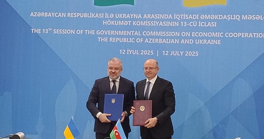 Азербайджан и Украина подписали дорожную карту