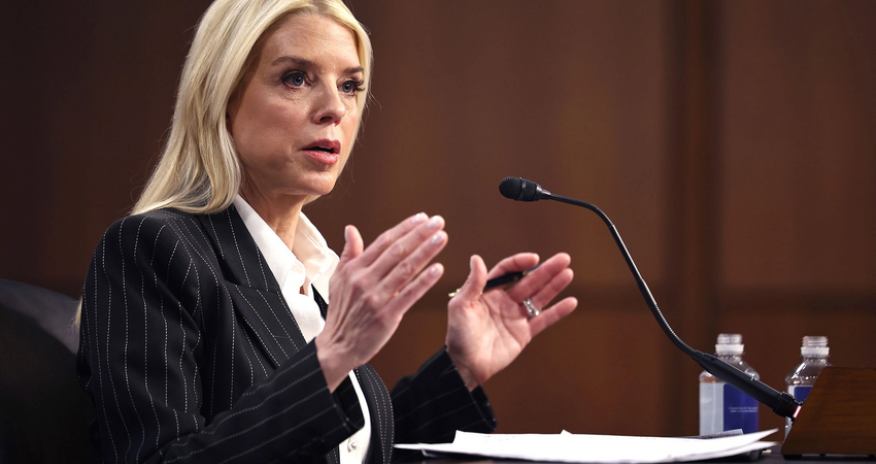 Генпрокурор США Бонди закрыла дело о мошенничестве с COVID-19