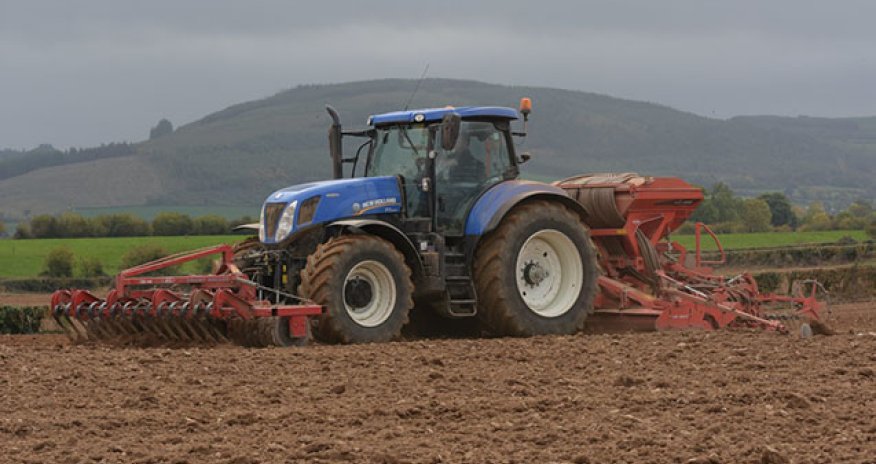 Qazaxda traktorda meyit tapılıb