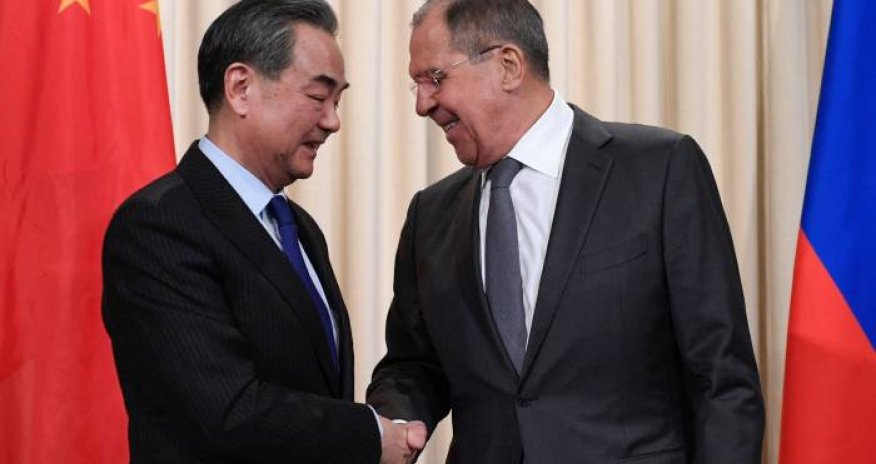 Главы МИД РФ и КНР обсудили в Пекине украинский кризис