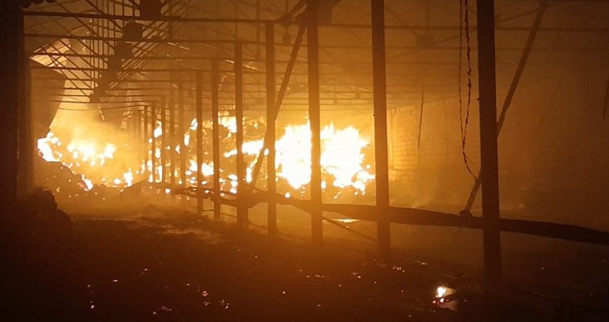 Lənkəranda ferma yanıb