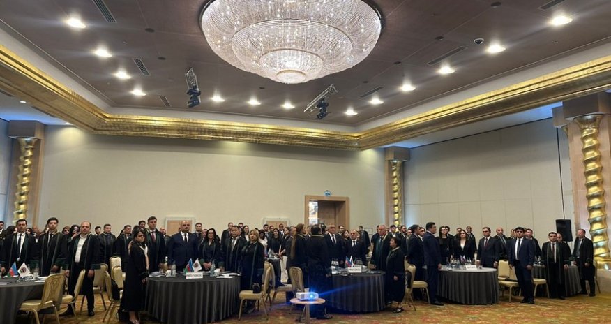 Azərbaycanda vəkillərin sayı artıb