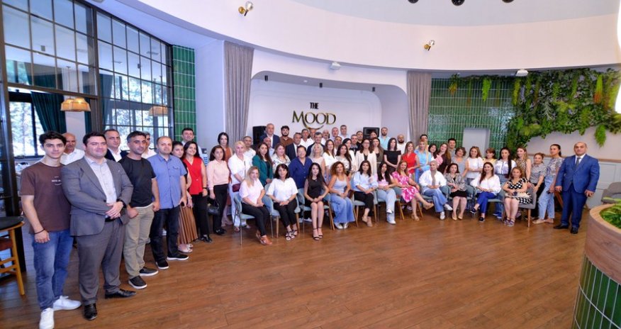 Bakı Təhsil İdarəsinin rəhbəri Mətbuat Günü münasibətilə jurnalistlərlə görüş keçirib