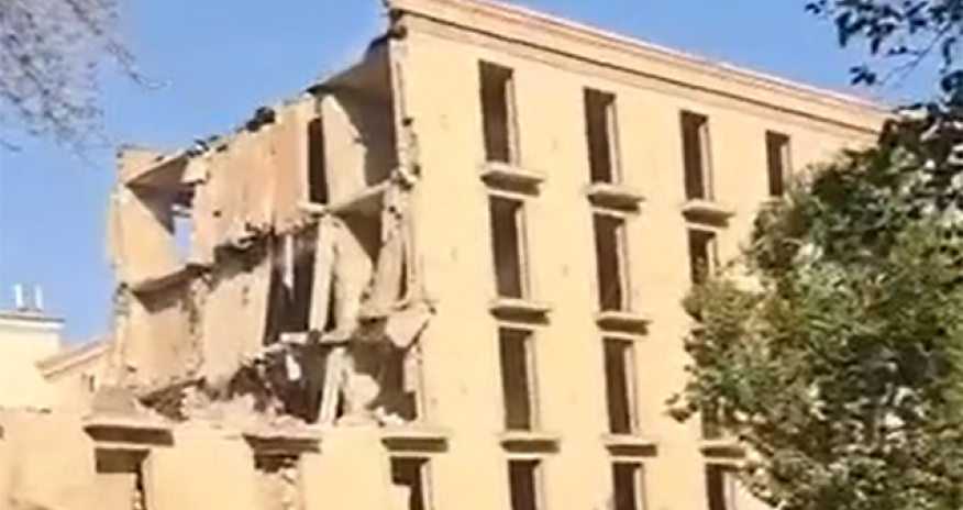 &ldquo;Naxçıvan&rdquo; hoteli sökülür