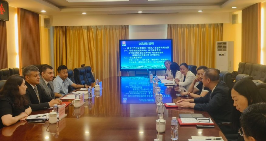 Odlar Yurdu Universitetinin nümayədə heyəti Çində səfərdə olub