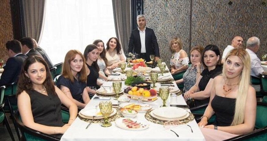 ADSEA medianümayəndələri ilə görüş təşkil edib