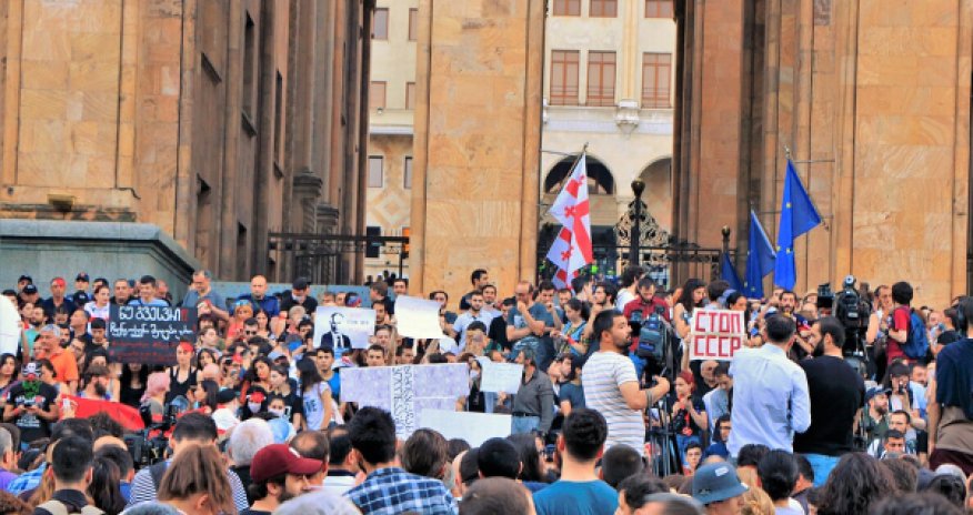 В центре Тбилиси грузины подрались с россиянами