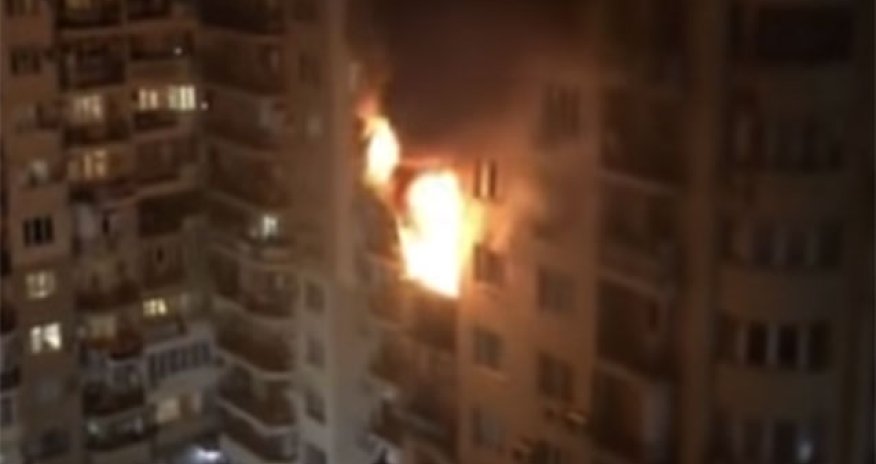 Sumqayıtda yaşayış binasındakı yanğın söndürülüb - Yenilənib