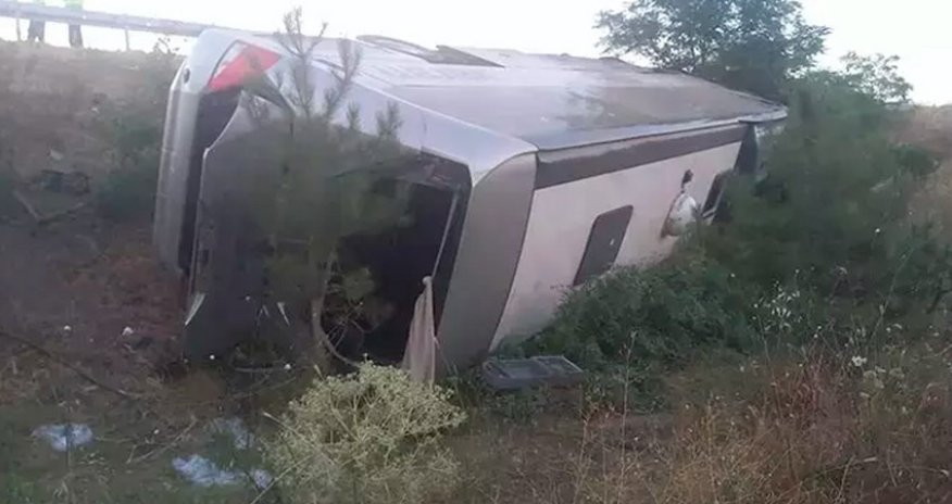 Türkiyədə sərnişin avtobusunun aşması nəticəsində 27 nəfər yaralanıb